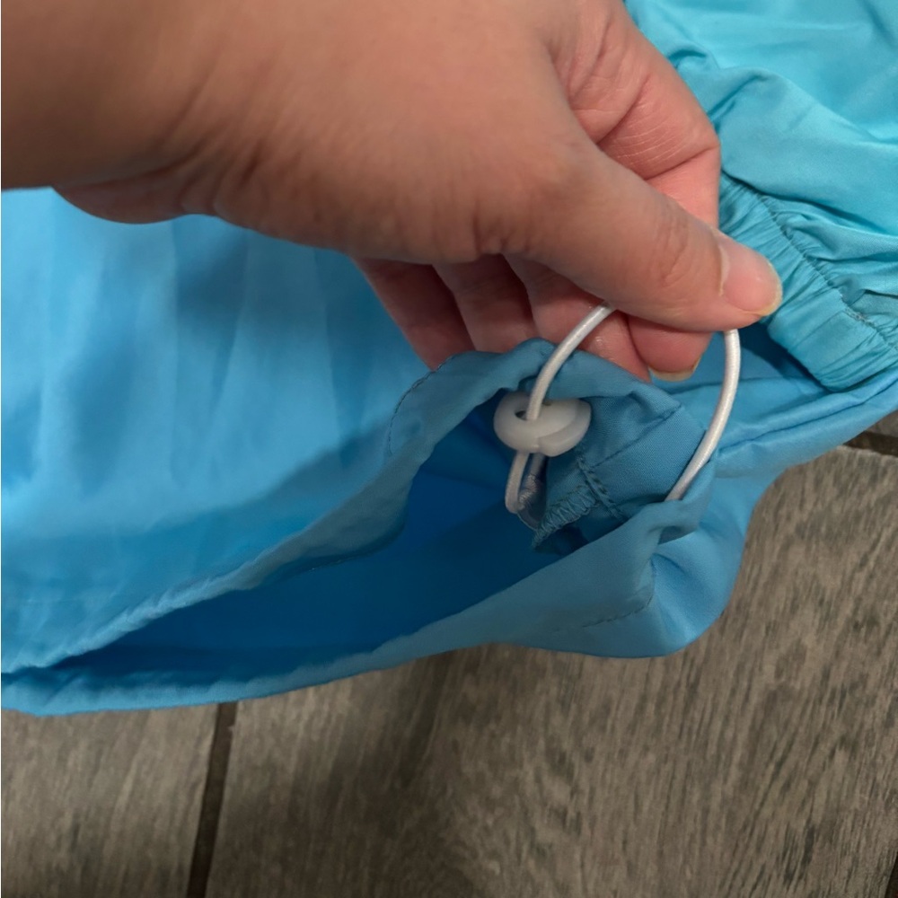 Buc-ee's Beaver Color Block Pastel Windbreaker Size Medium - Picture 3 of 6